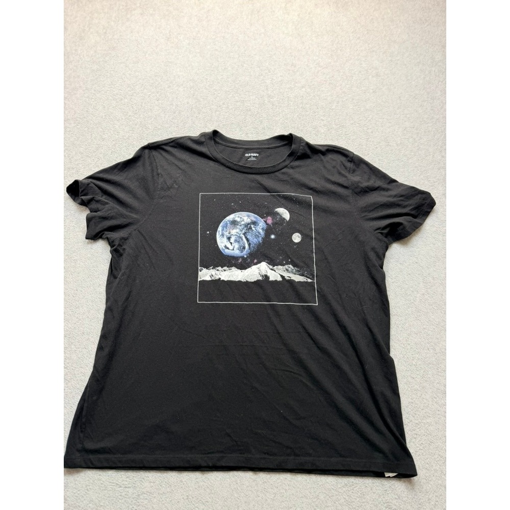 Old Navy Mens XXL Black Soft-Washed Earth Space Graphic T-Shirt Celestial Moon